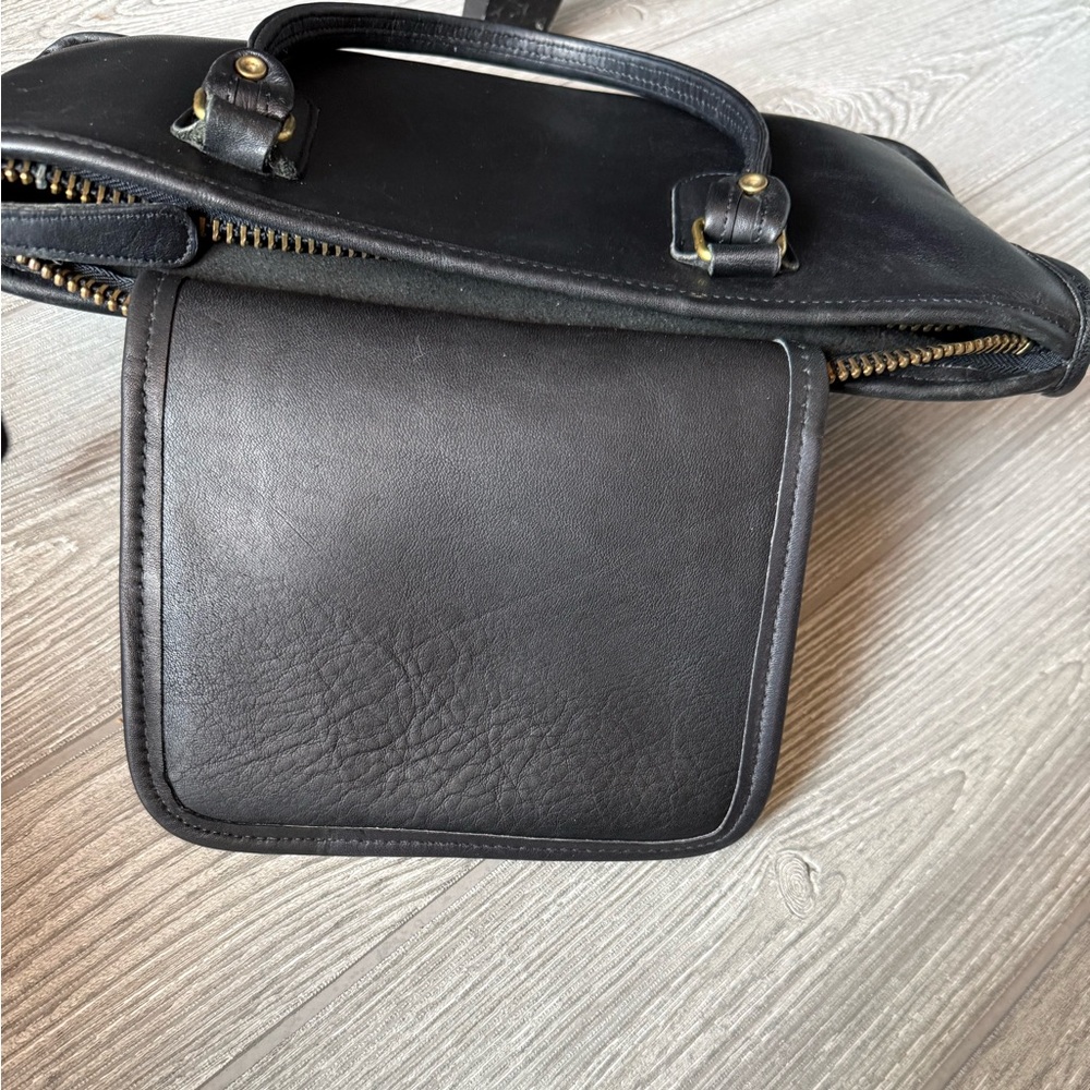 1980’s Coach Club Satchel, 2 handles, large zipper, original tag. 0072-917. EUC - Picture 16 of 16